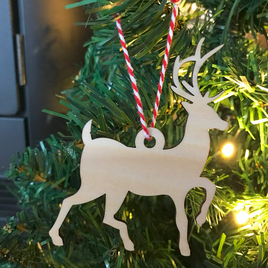 Elegant Wooden Reindeer Christmas Ornament - Rustic Holiday Decor, Ready to Hang Tree Decoration